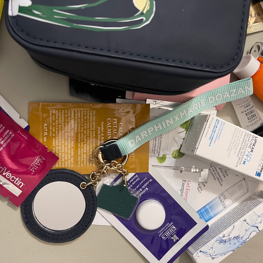 Darphin bag womens serum moisturizer samples - Picture 4 of 5